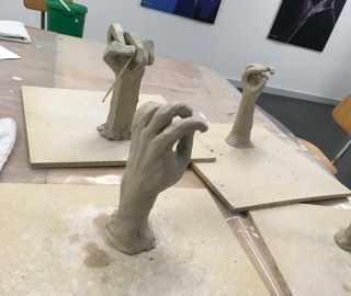 Atelier Tcheskiss. Cours de sculpture et modelage pour enfants et adultes. Delémont Jura