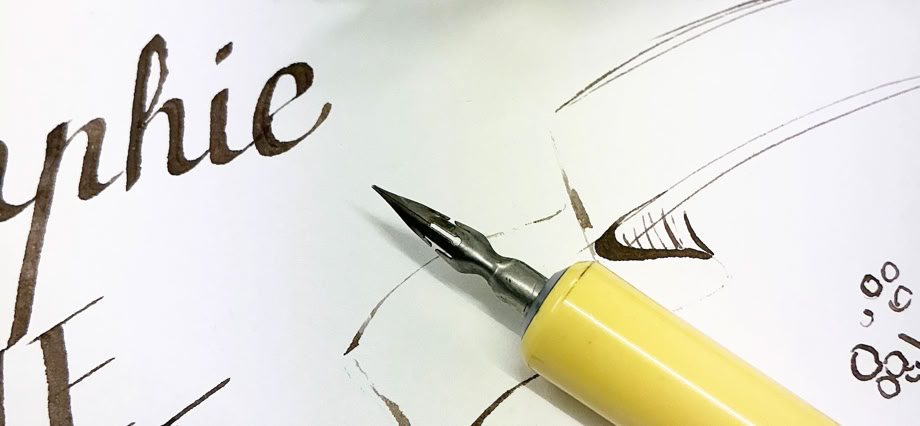 Atelier de calligraphie et lettrage, tous niveaux, Delémont Jura. Atelier Tcheskiss