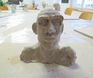 Atelier Tcheskiss. Cours de sculpture et modelage pour enfants et adultes. Delémont Jura