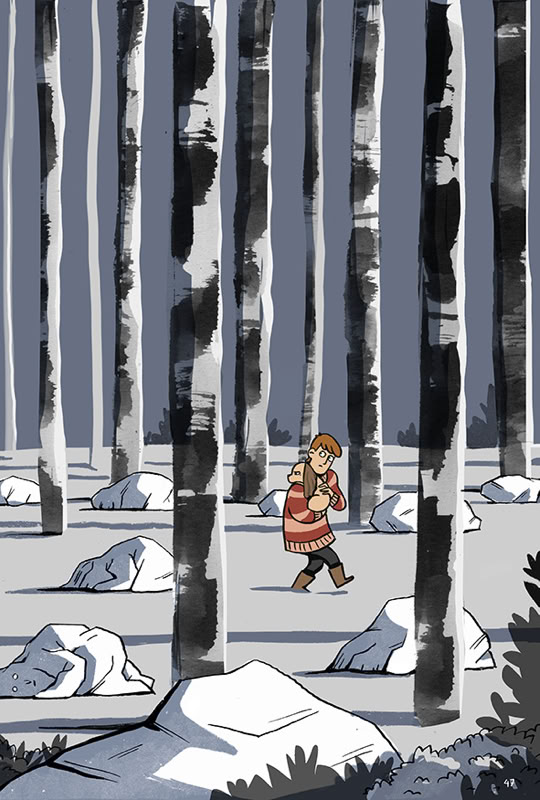 Une personne marche dans une forêt enneigée avec de grands arbres et des rochers recouverts de neige.