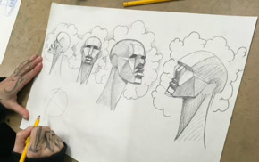 Croquis de figures humaines dessinées au fusain.