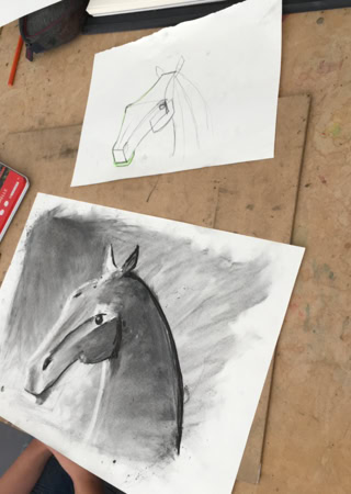 Atelier de dessin pour enfants. Atelier Tcheskiss Delémont Jura