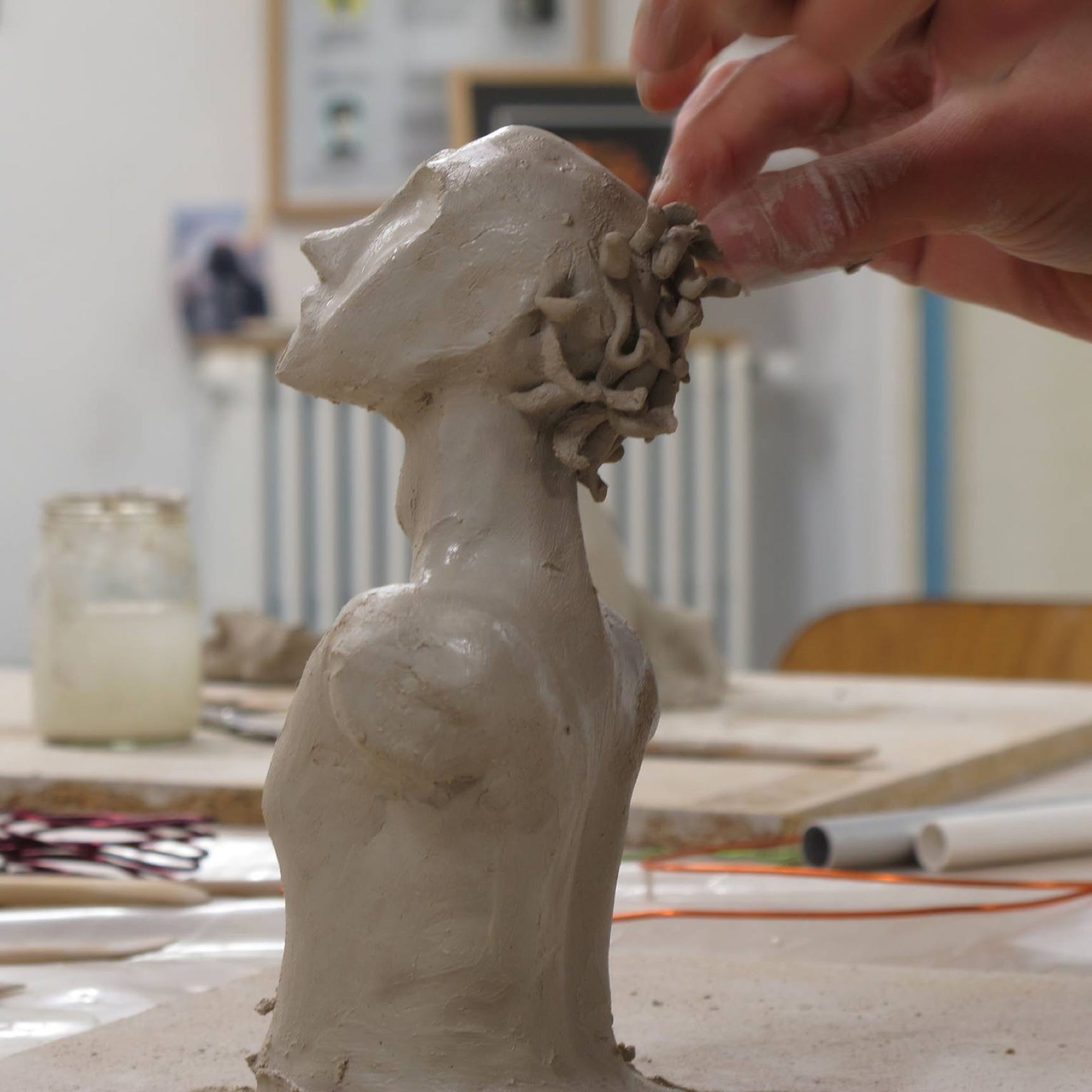 Atelier de sculpture et modelage à Delémont Jura. Atelier Tcheskiss