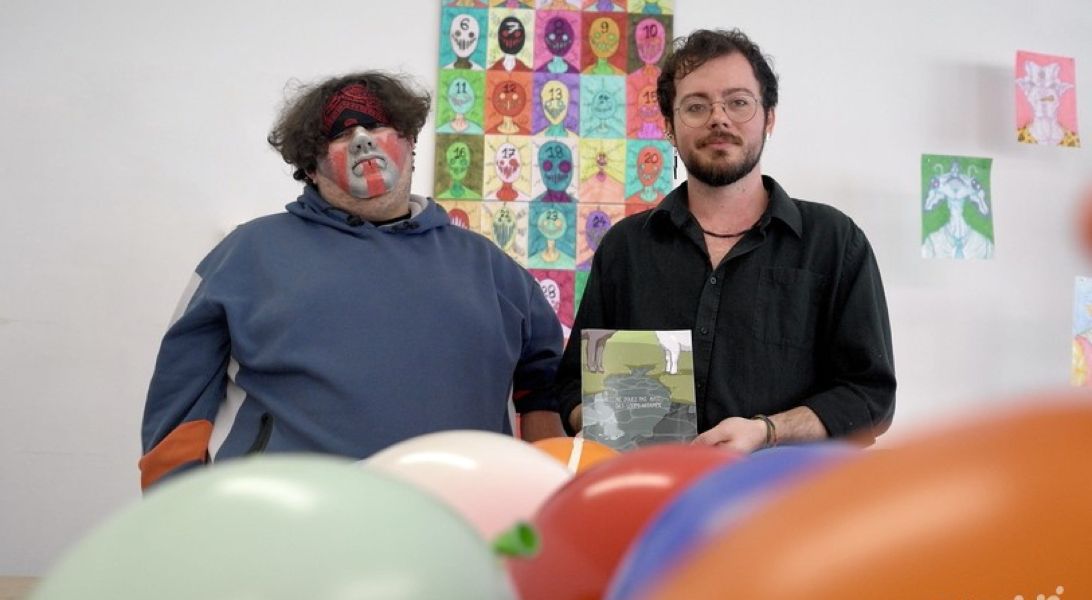 Deux jeunes dessinateurs de la région exposent leurs planches à l’atelier Denis Tcheskiss en vieille ville à Delémont, en marge du festival international de la bande dessinée Delémont'BD à l'atelier Tcheskiss.
