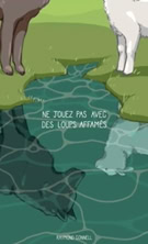Deux animaux debout près d'une flaque d'eau, avec leurs reflets montrant des loups. Texte en français au-dessus de l'eau.