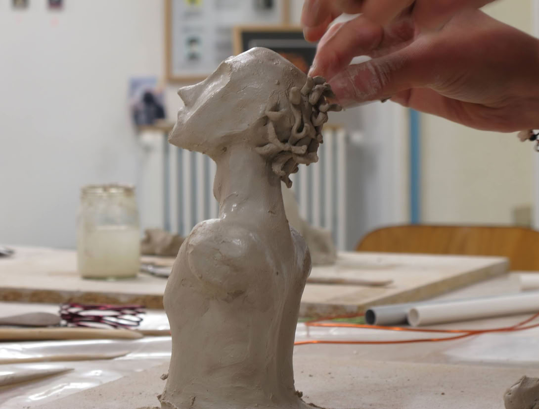Atelier de sculpture et modelage à Delémont Jura. Atelier Tcheskiss