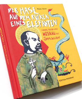 Couverture de livre avec illustration d'une personne en uniforme militaire et un dragon bleu sur fond jaune, texte en allemand et rouge sur le côté.